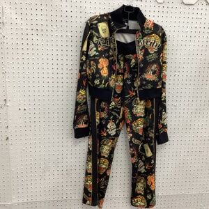 Ed Hardy 2 Pc  Multi Design Suit, Size Medium, Color Black Multi Color